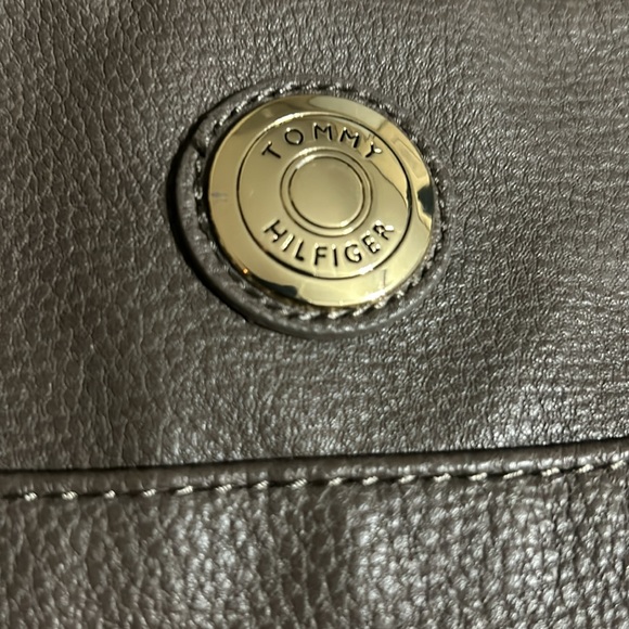 Tommy Hilfiger Purse - Picture 2 of 5